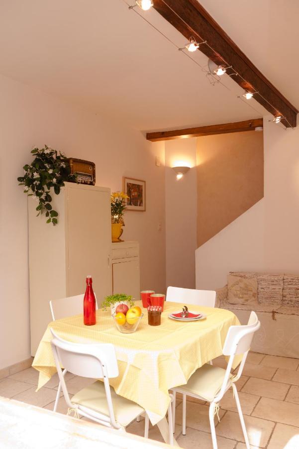 La Maison D'Eloise Arles Exteriör bild